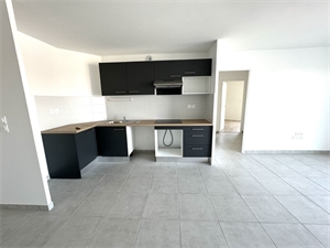 appartement à la vente -   31300  TOULOUSE, surface 70 m2 vente appartement - APR714215